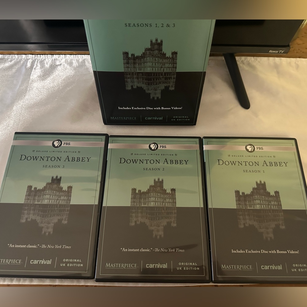 EUC Downton Abbey Seasons 1, 2 & 3 DVD Boxed COMPLETE Set of 10 DVDs